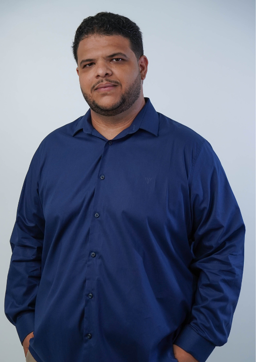 CAMISA SOCIAL PLUS SIZE BÁSICA LISA