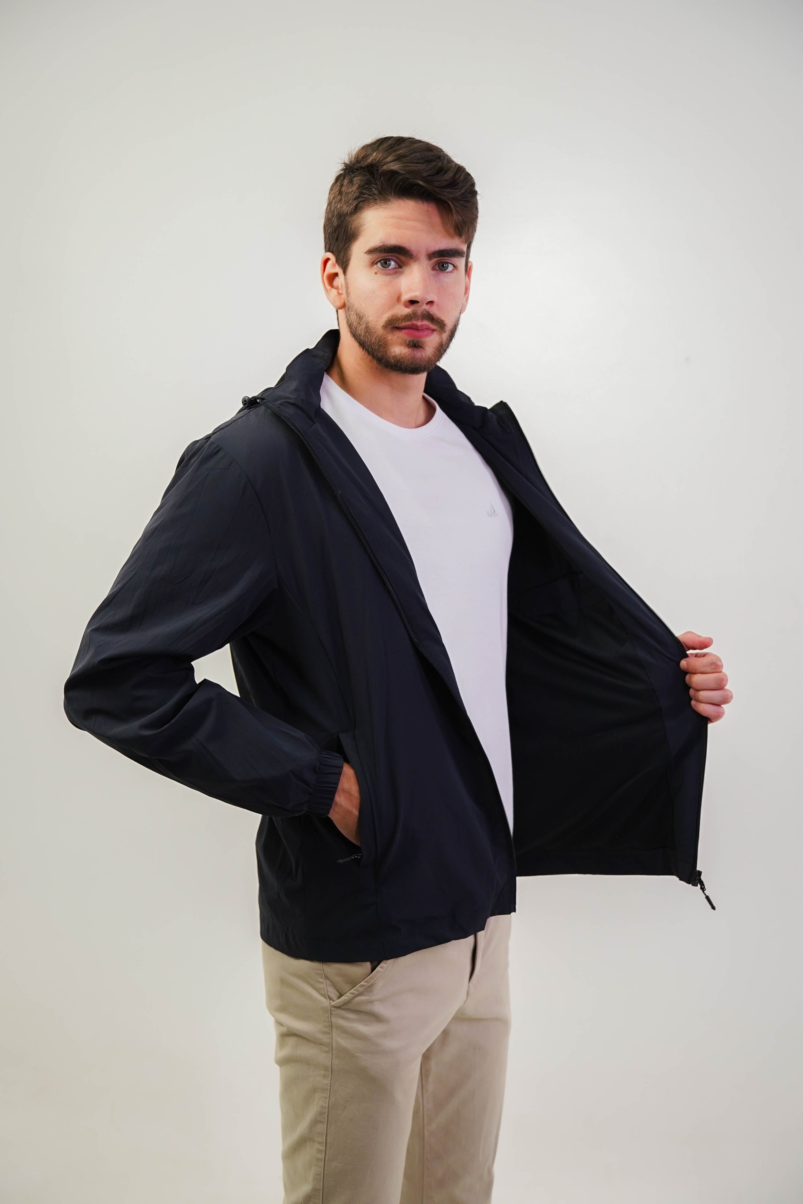 JAQUETA ESSENTIAL CASACO CORTA VENTO