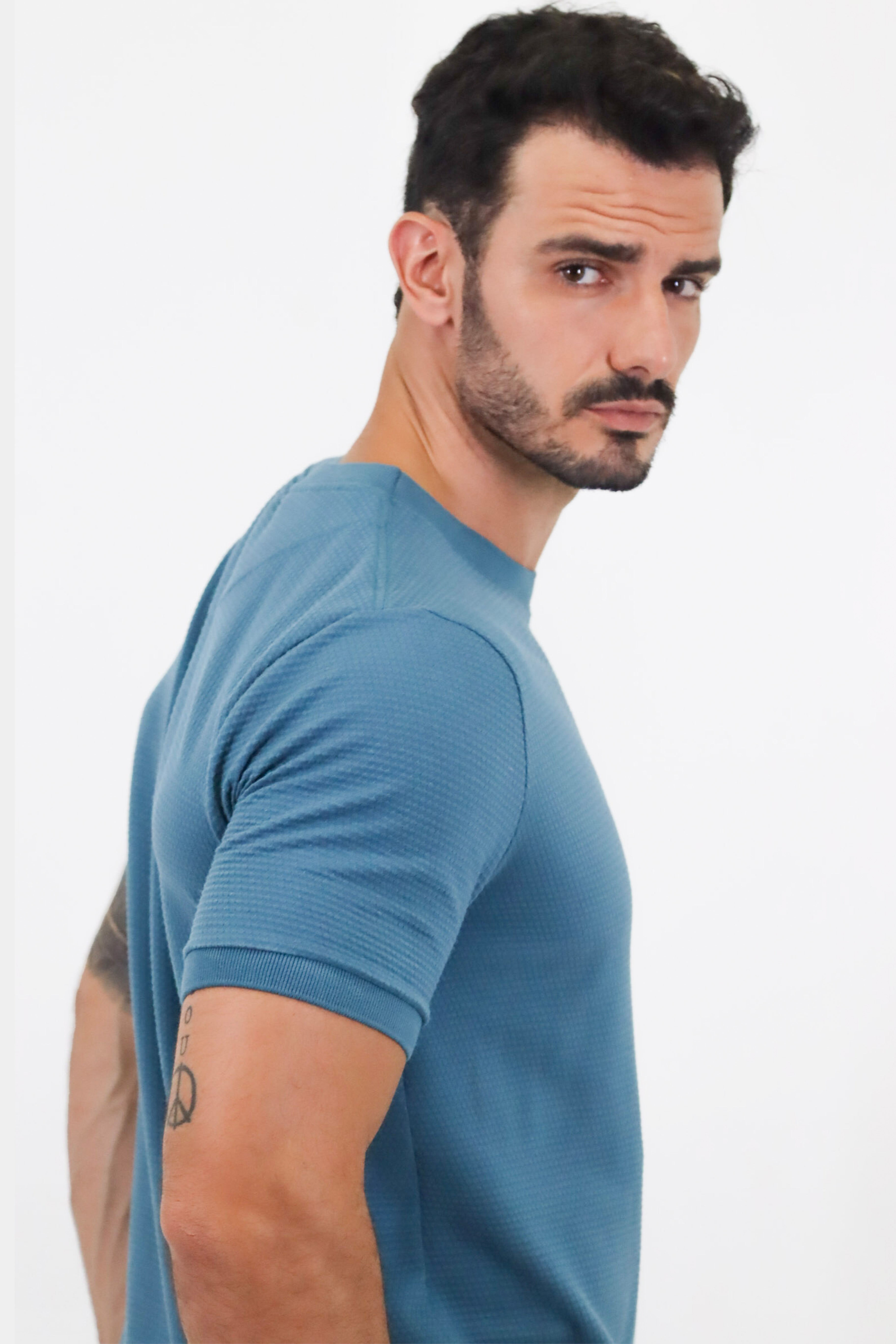 CAMISETA ESTRUTURADA TEXTURA