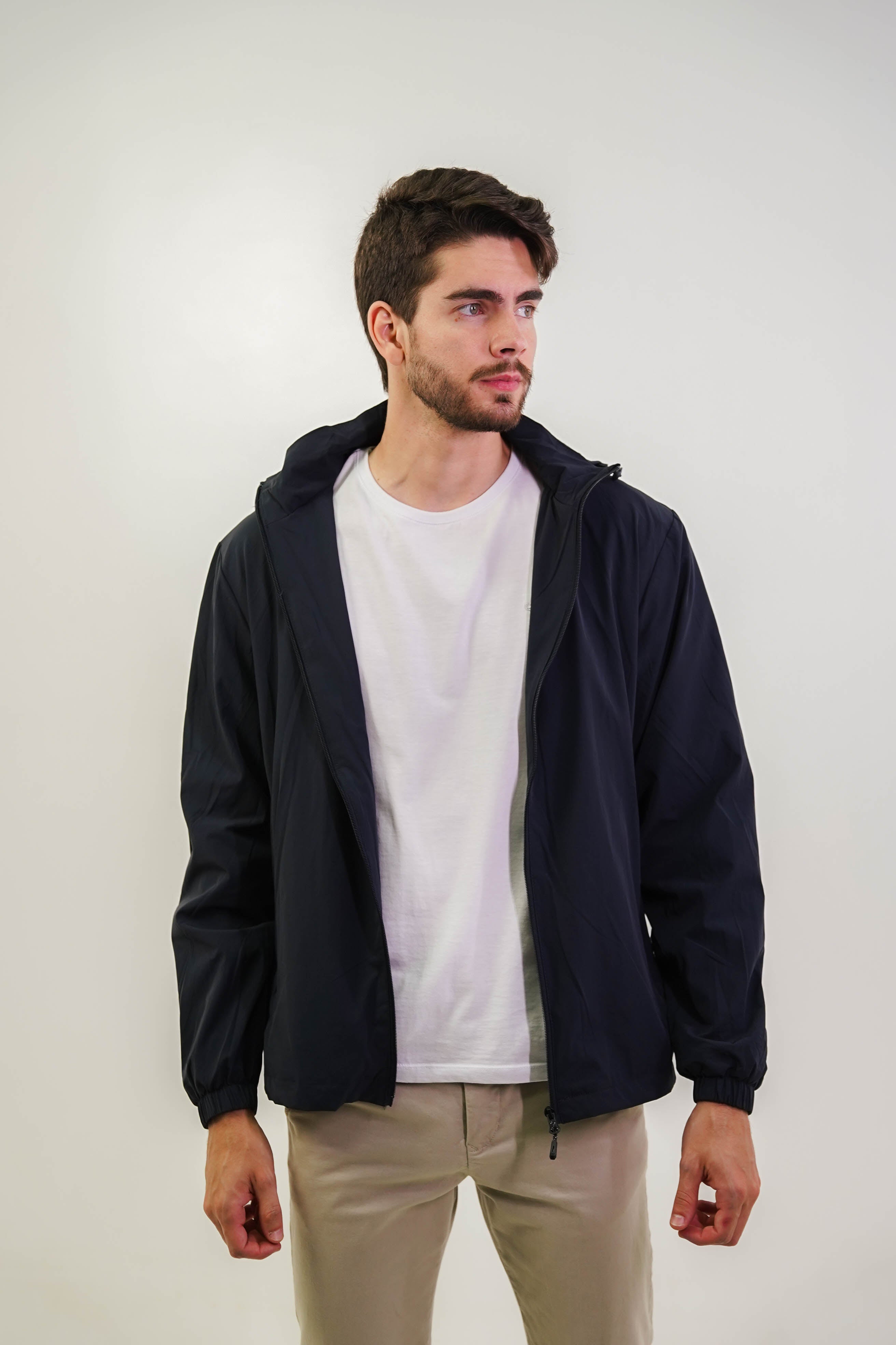 JAQUETA ESSENTIAL CASACO CORTA VENTO