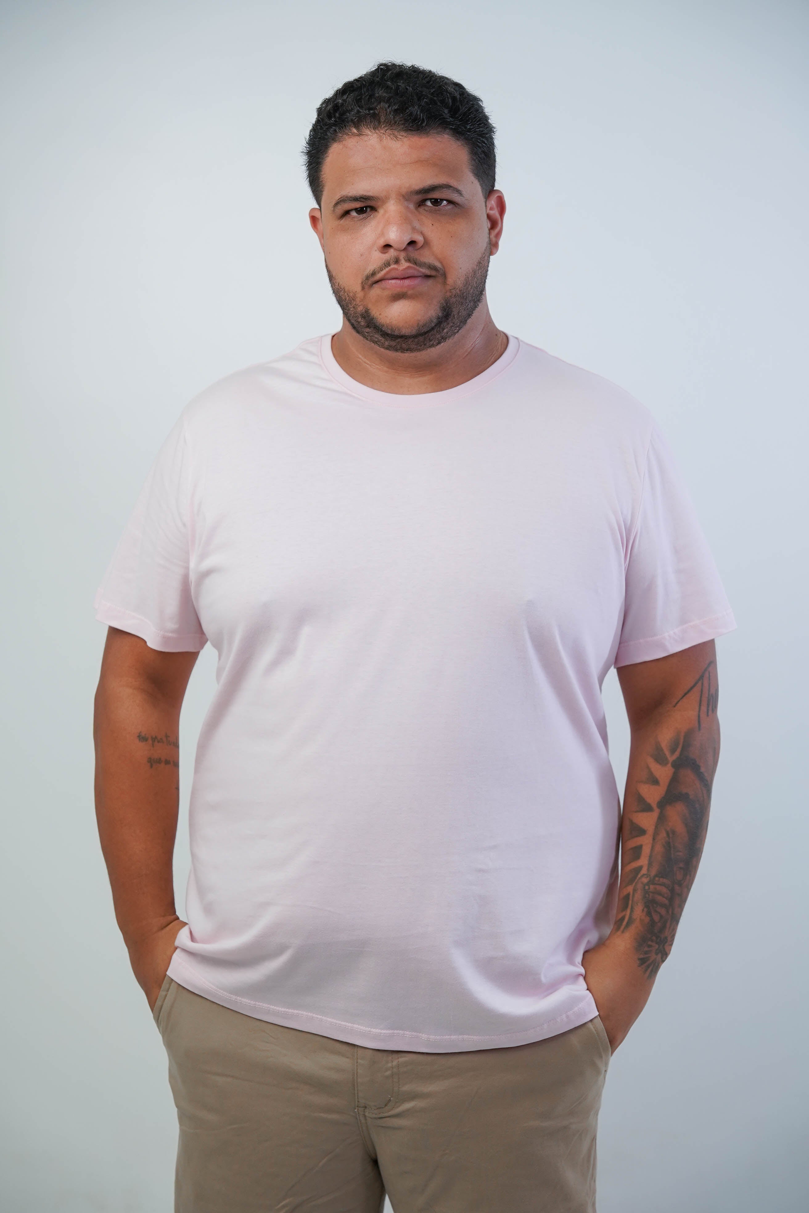 CAMISETA BÁSICA GOLA REDONDA LISA PLUS