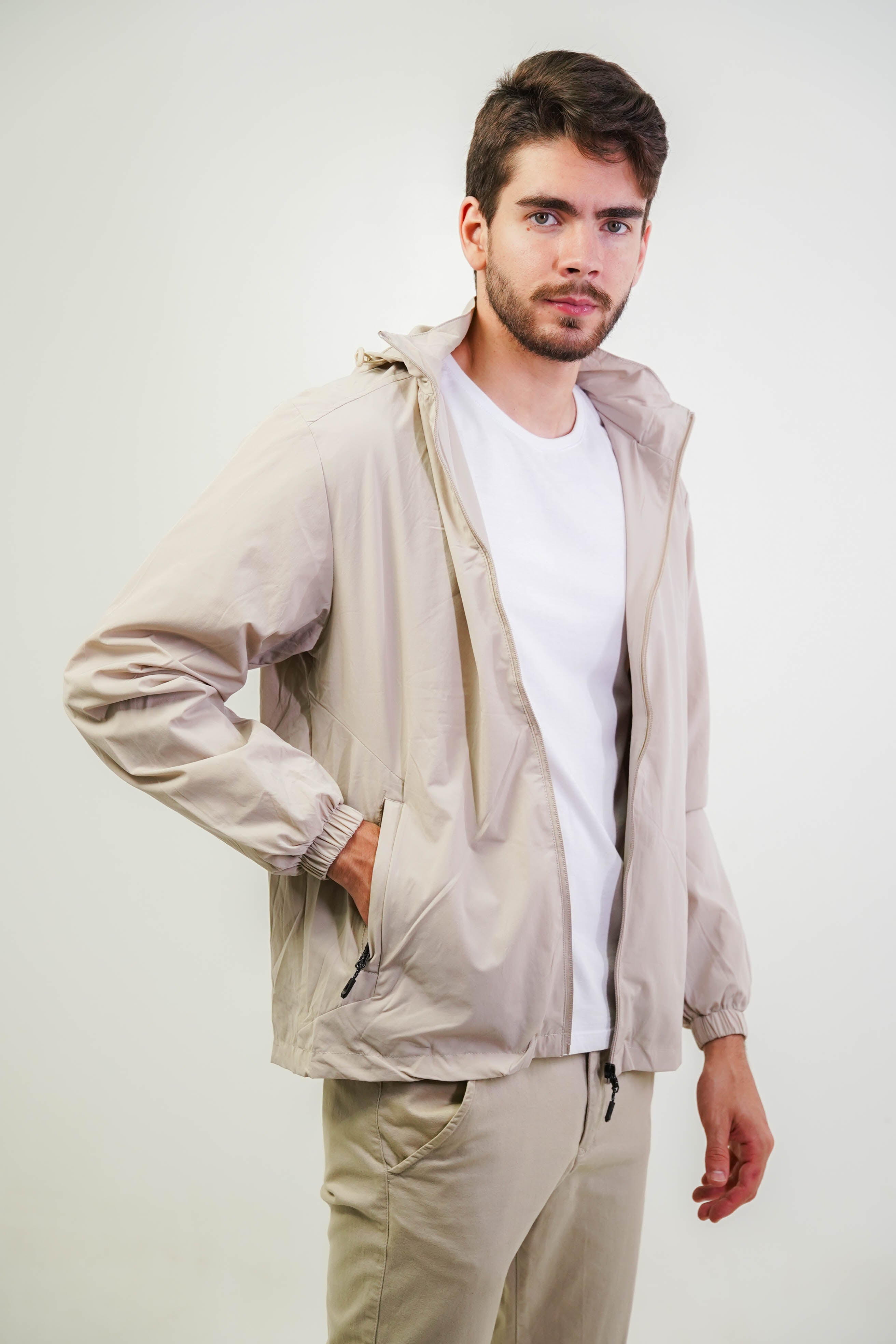 JAQUETA ESSENTIAL CASACO CORTA VENTO