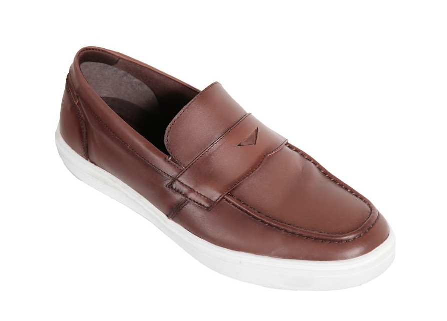 TÊNIS SLIP ON CASUAL GRAVATA